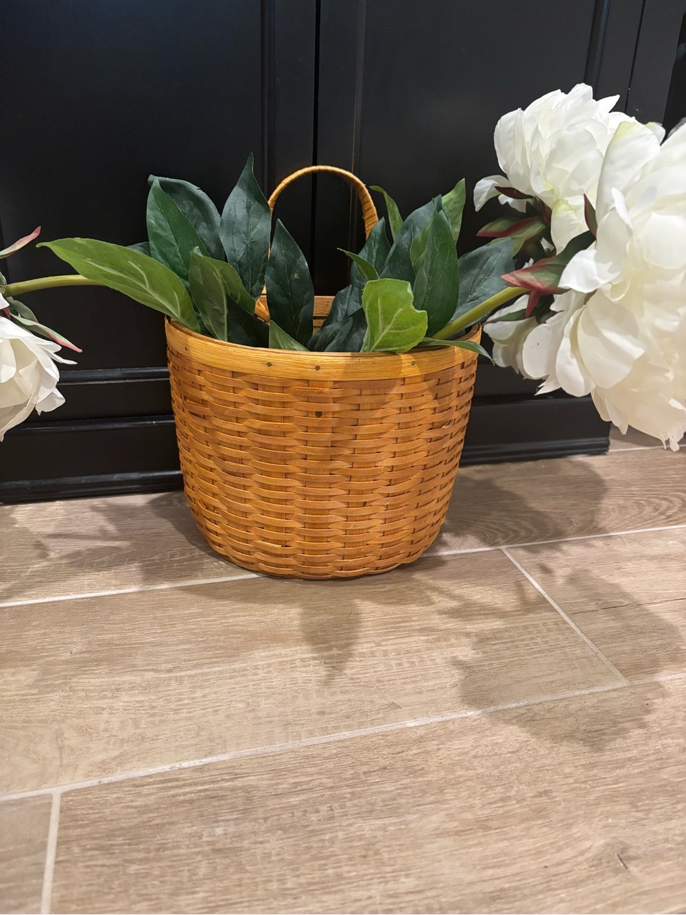 Beautiful Hand Woven Vintage Longaberger Maple Hanging Basket Flowers Mail